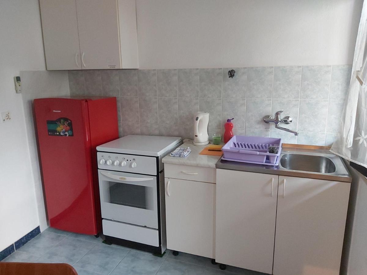 Apartament Janja Bol